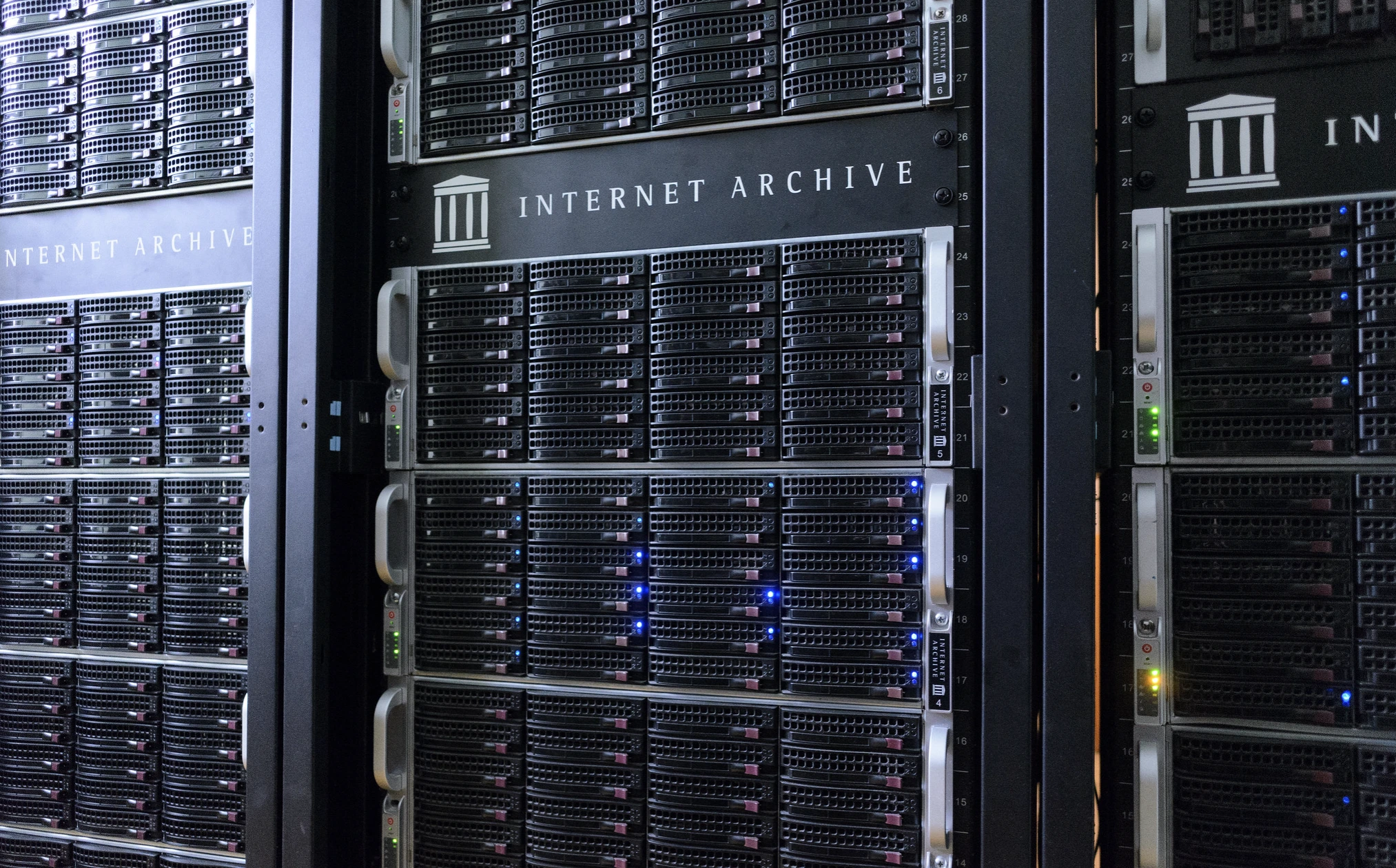 Internet Archive Doświadcza Ataków Cybernetycznych, Hakerzy Wysyłają Emaile