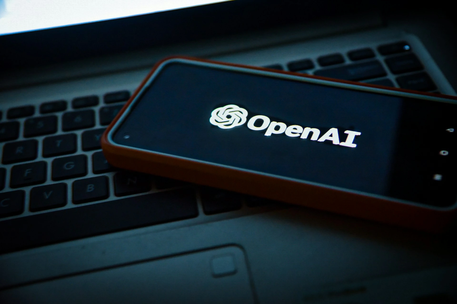 Orange Współpracuje z OpenAI, Aby Mieć Dostęp do Modeli AI Przed Premierą