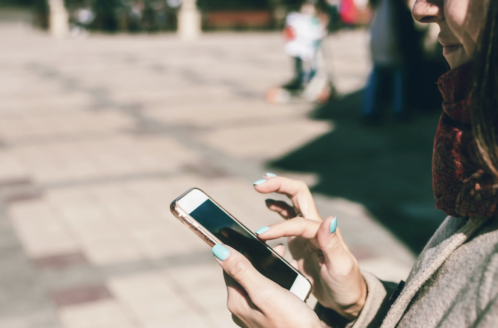 Użytkownicy Signal na celowniku nowego ataku phishingowego wykorzystującego funkcję powiązanych urządzeń