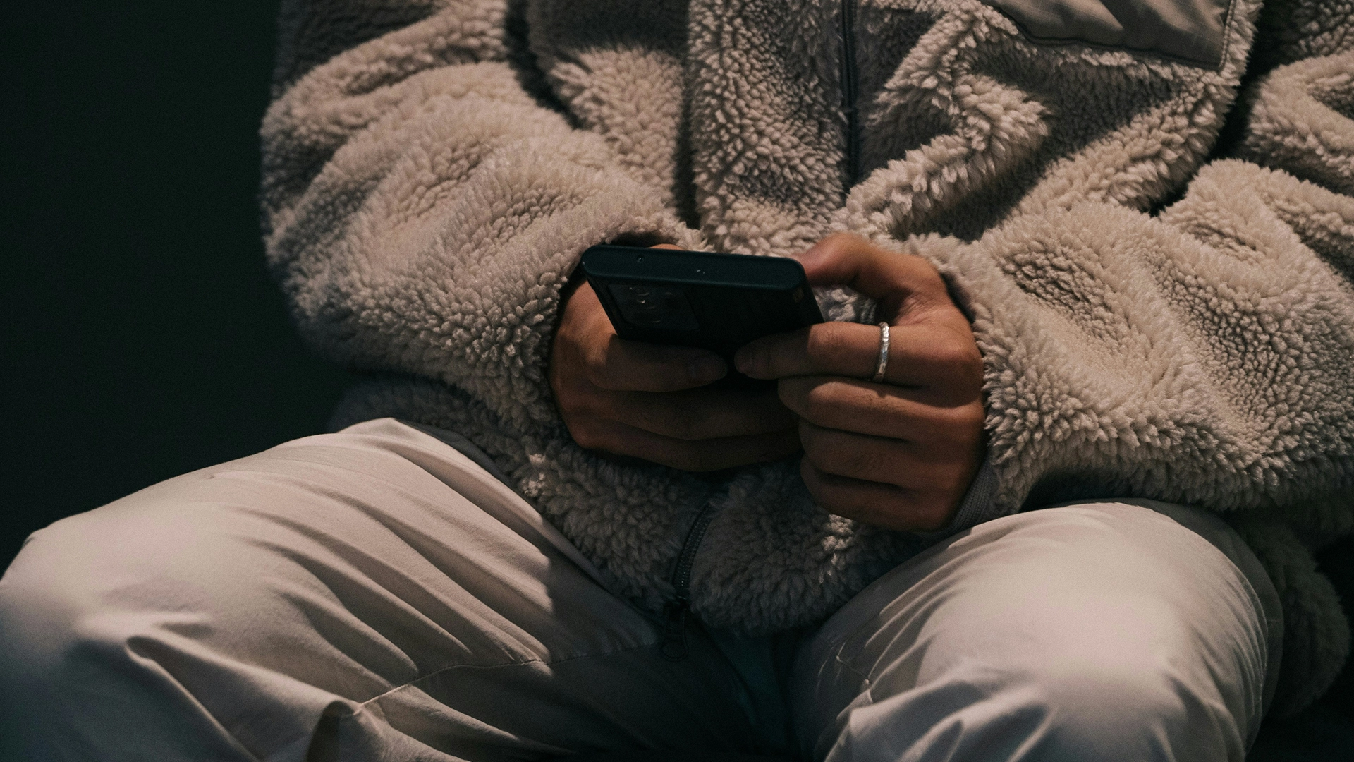 Amerykański Regulator Bada Duże Firmy Technologiczne w Kwestii Bezpieczeństwa Dziecięcych Chatbot&oacute;w