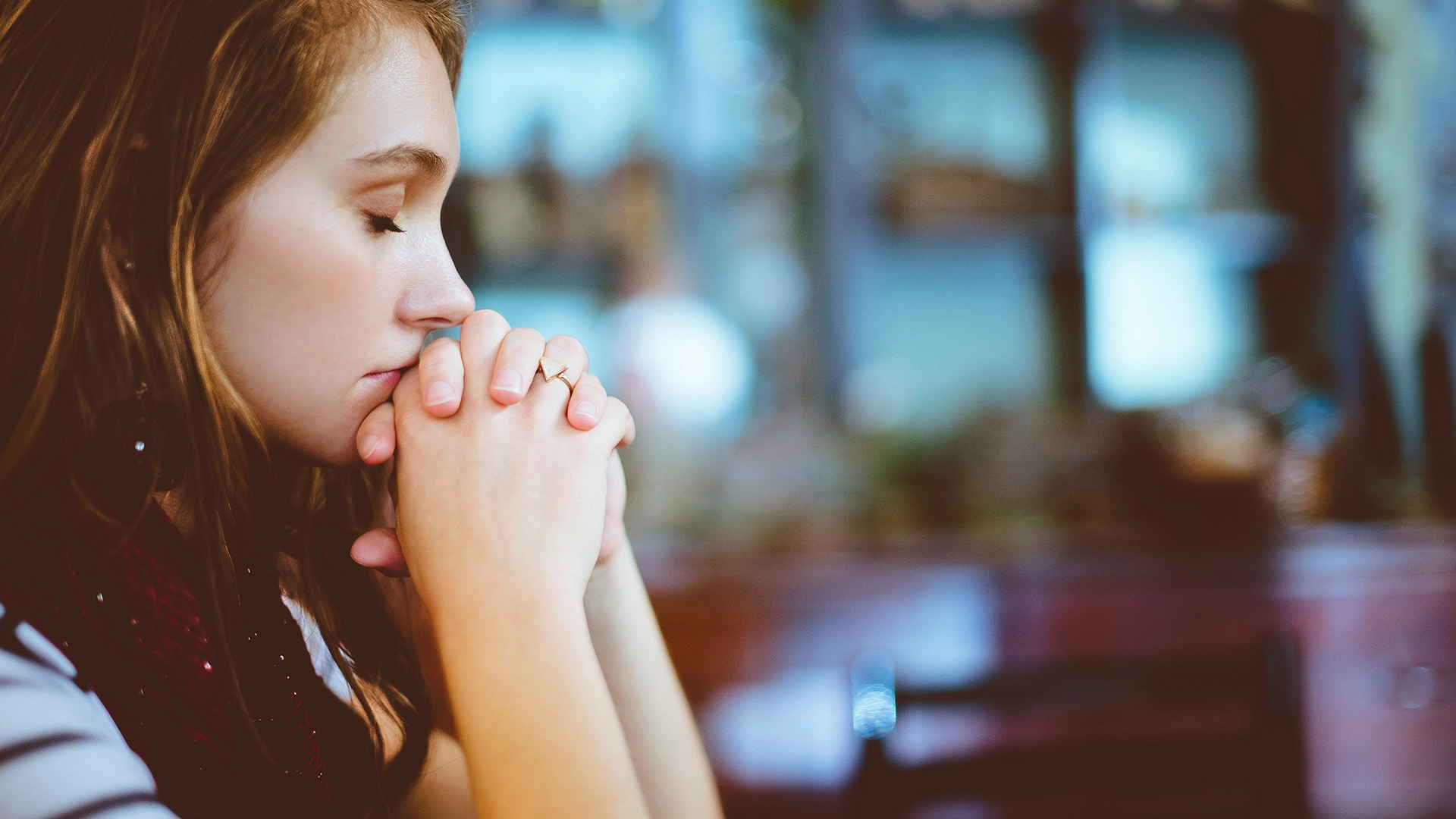 „Faith Tech” Prężnie się Rozwija, Jako że Coraz Więcej Osób Polega na Chatbotach dla Duchowej Orientacji